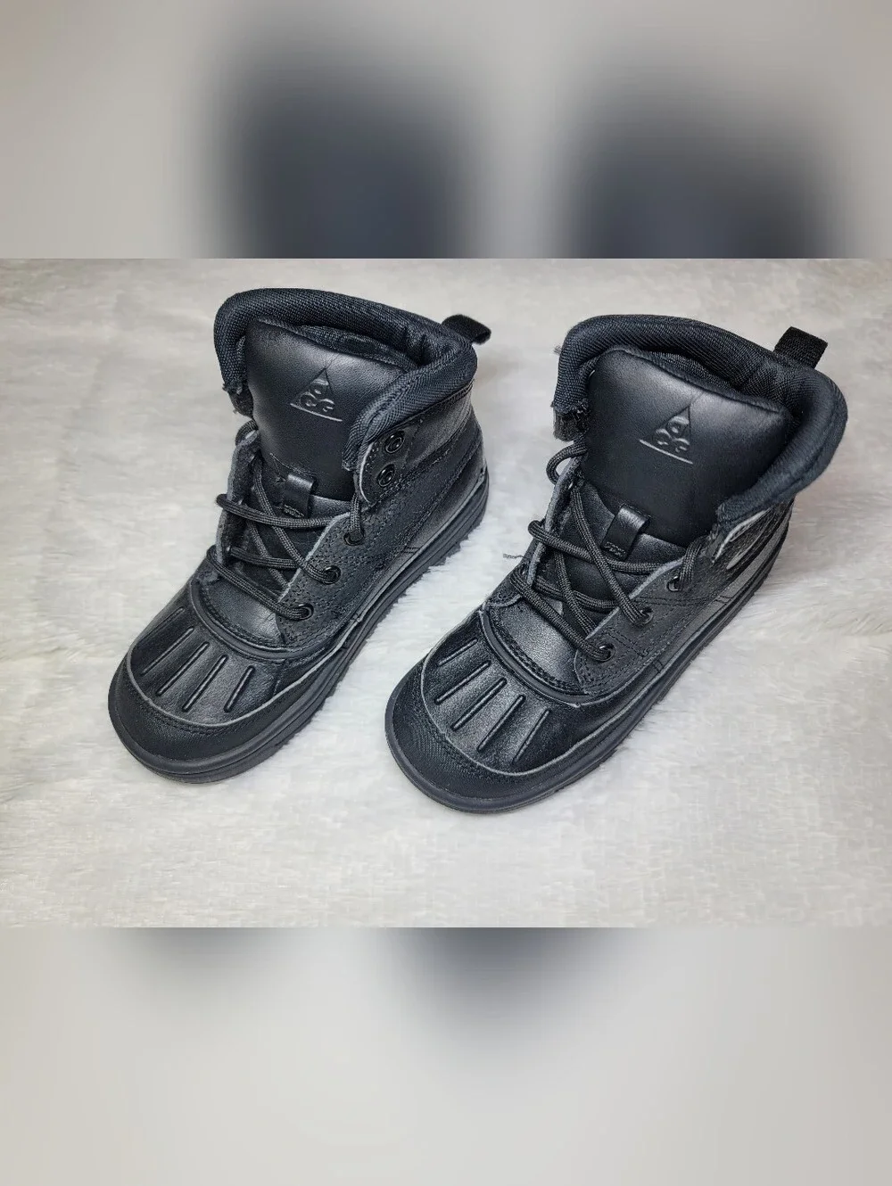 Nike ACG Woodside 2 High Black Winter Boots Size 12.5C